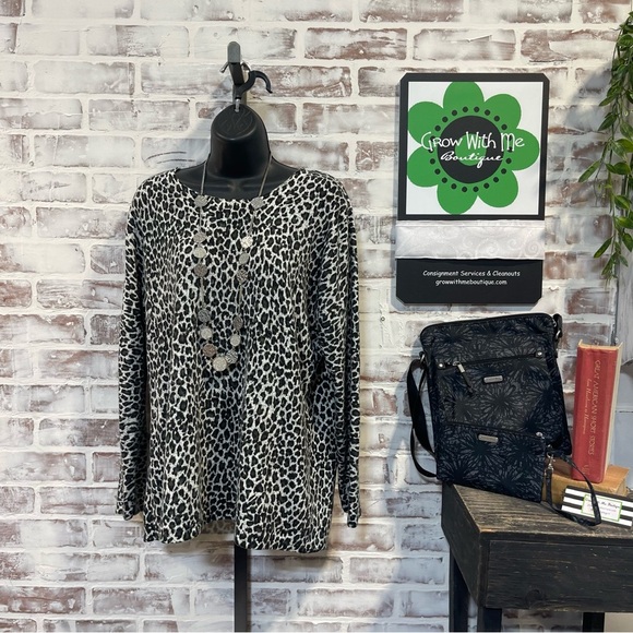 Baggalini Black Floral Crossbody Bag and Pouch Set - Picture 2 of 8